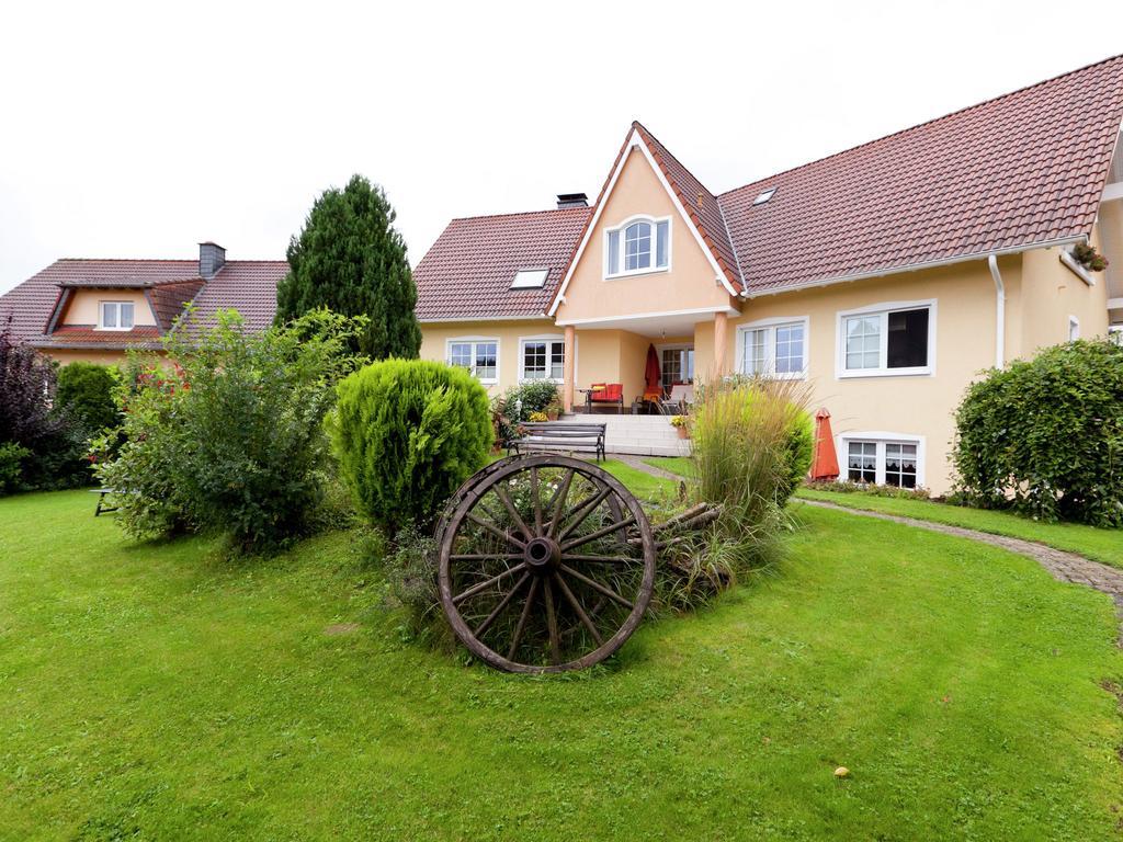 Cozy Apartment In Gerolstein With Garden Εξωτερικό φωτογραφία